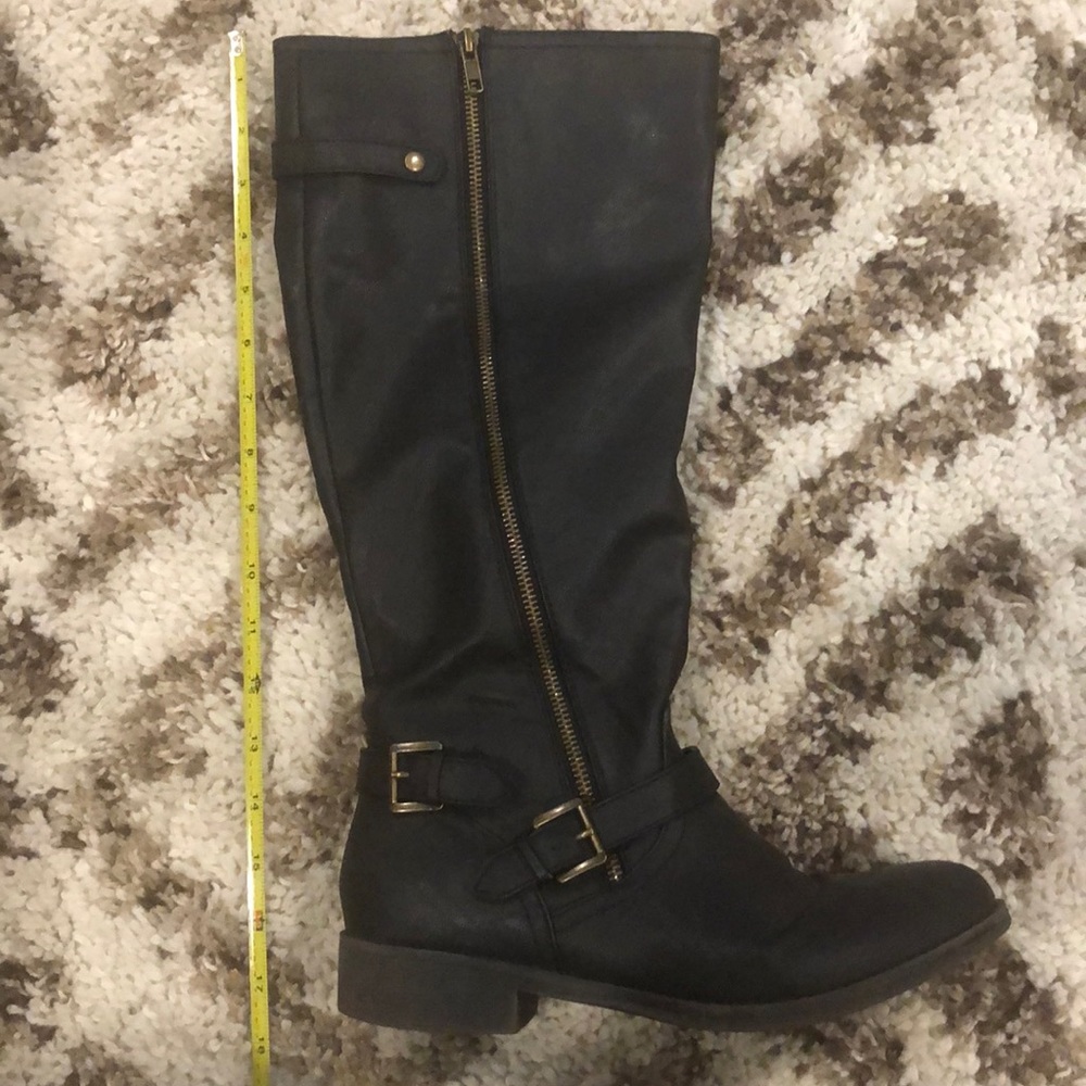 Black boots